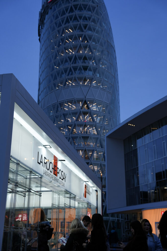 la roche posay showroom 2026